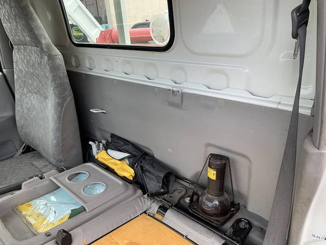 トヨタトヨエースクレーン3段小型（2t・3t）[写真13]