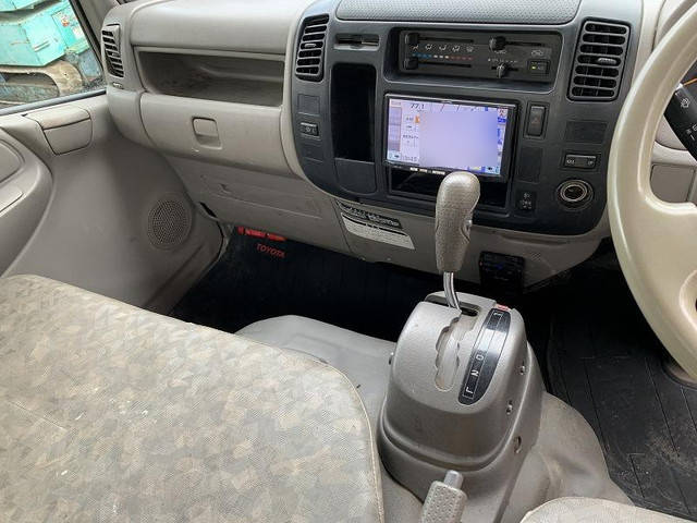 トヨタトヨエースクレーン3段小型（2t・3t）[写真15]