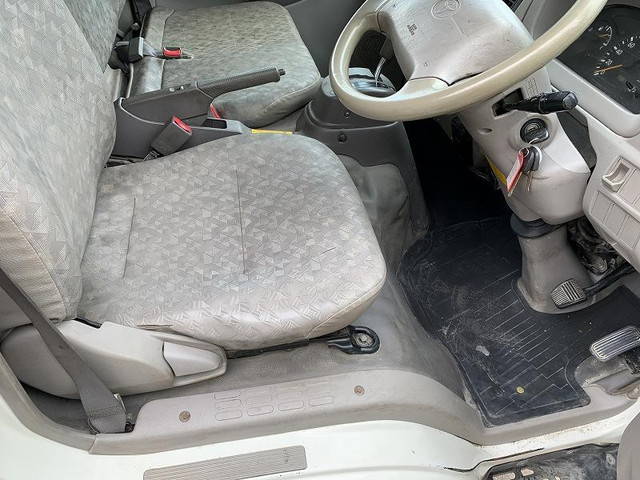 トヨタトヨエースクレーン3段小型（2t・3t）[写真17]