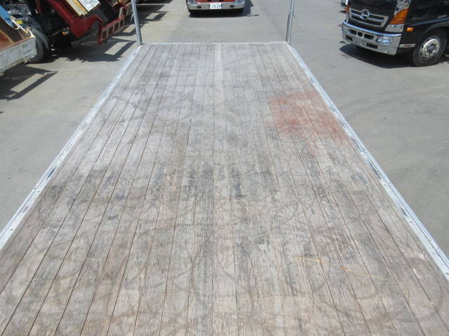 三菱ふそうファイターアルミブロック中型（4t）[写真12]