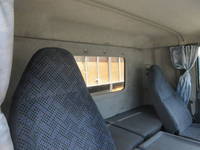 三菱ふそうファイターアルミブロック中型（4t）[写真22]