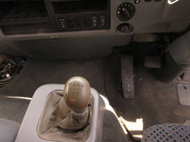 三菱ふそうファイターアルミブロック中型（4t）[写真22]