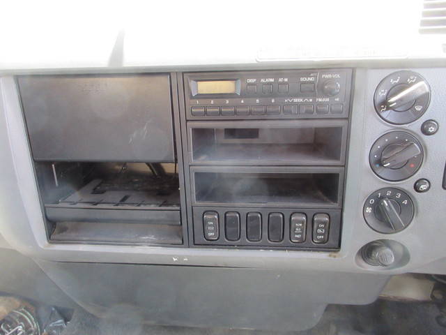 三菱ふそうファイターアルミブロック中型（4t）[写真23]