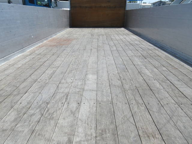 三菱ふそうファイターアルミブロック中型（4t）[写真09]