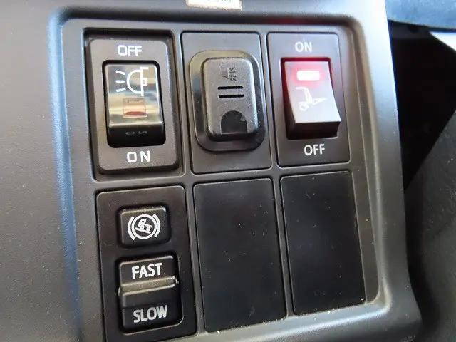 日野レンジャー冷凍車（冷蔵車）中型（4t）[写真13]