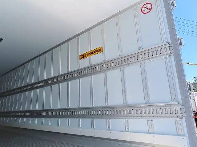 日野レンジャー冷凍車（冷蔵車）中型（4t）[写真24]