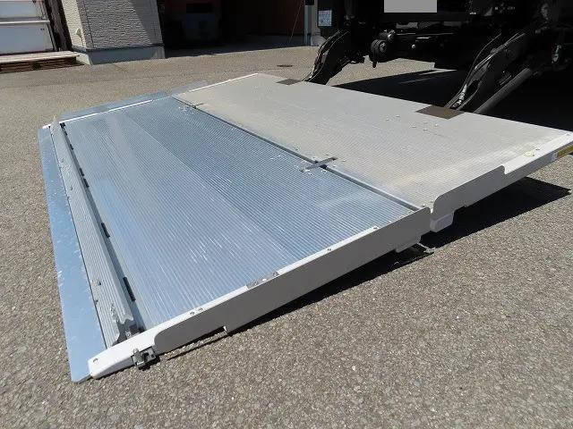 日野レンジャー冷凍車（冷蔵車）中型（4t）[写真30]