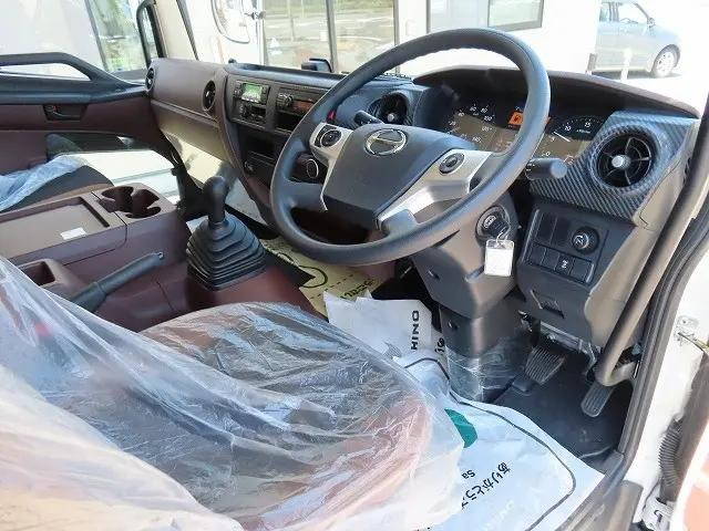 日野レンジャー冷凍車（冷蔵車）中型（4t）[写真08]