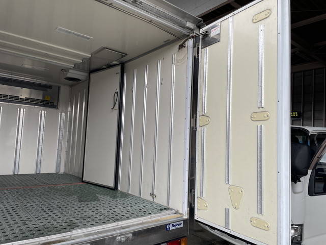 いすゞエルフ冷凍車（冷蔵車）小型（2t・3t）[写真15]