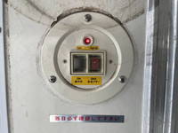 いすゞエルフ冷凍車（冷蔵車）小型（2t・3t）[写真19]