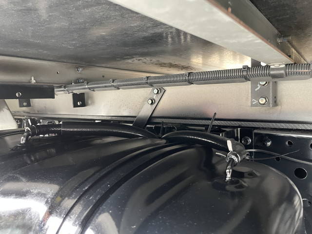 いすゞエルフ冷凍車（冷蔵車）小型（2t・3t）[写真24]