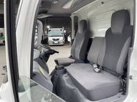 いすゞエルフ冷凍車（冷蔵車）小型（2t・3t）[写真28]