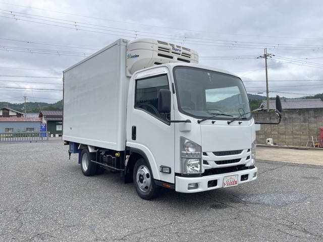 いすゞエルフ冷凍車（冷蔵車）小型（2t・3t）[写真03]