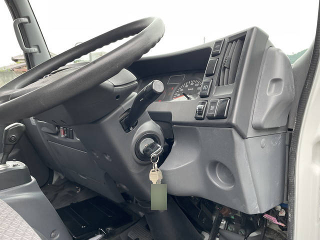 いすゞエルフ冷凍車（冷蔵車）小型（2t・3t）[写真30]