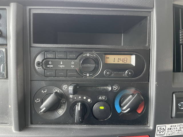 いすゞエルフ冷凍車（冷蔵車）小型（2t・3t）[写真34]