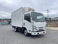 いすゞエルフ冷凍車（冷蔵車）小型（2t・3t）[写真03]