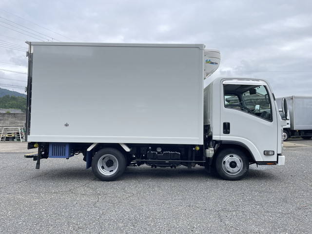 いすゞエルフ冷凍車（冷蔵車）小型（2t・3t）[写真07]