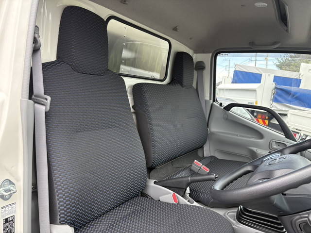 日野デュトロアルミバン小型（2t・3t）[写真21]