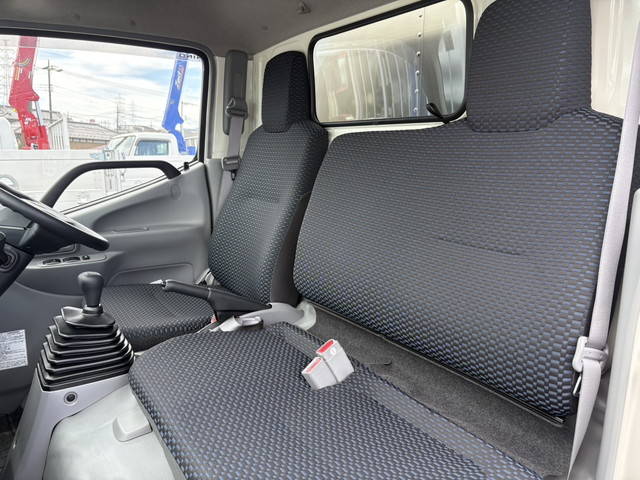 日野デュトロアルミバン小型（2t・3t）[写真27]