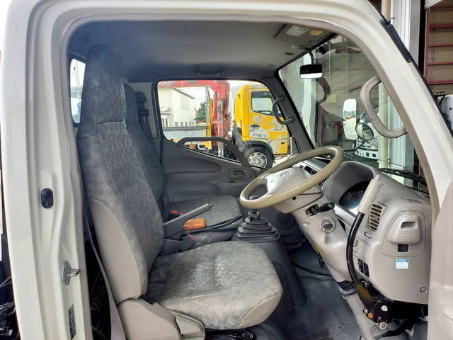 日野デュトロコンテナ専用車小型（2t・3t）[写真05]