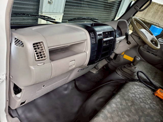 日野デュトロコンテナ専用車小型（2t・3t）[写真08]