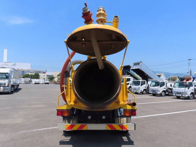 いすゞフォワード汚泥吸引車中型（4t）[写真10]