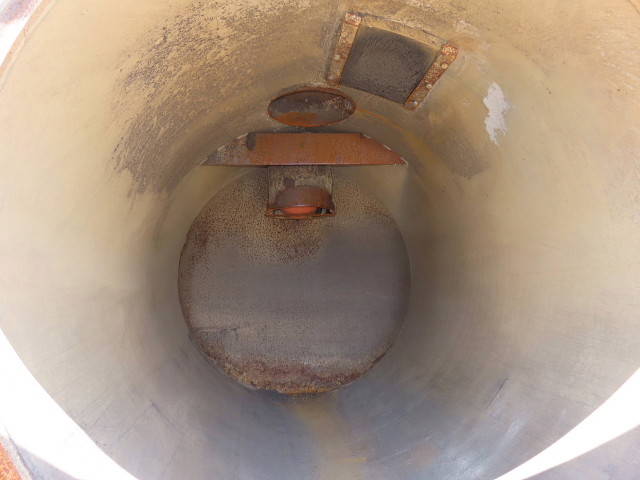 いすゞフォワード汚泥吸引車中型（4t）[写真11]