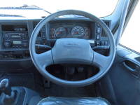 いすゞフォワード汚泥吸引車中型（4t）[写真31]