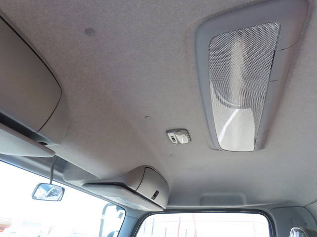 いすゞフォワード汚泥吸引車中型（4t）[写真32]