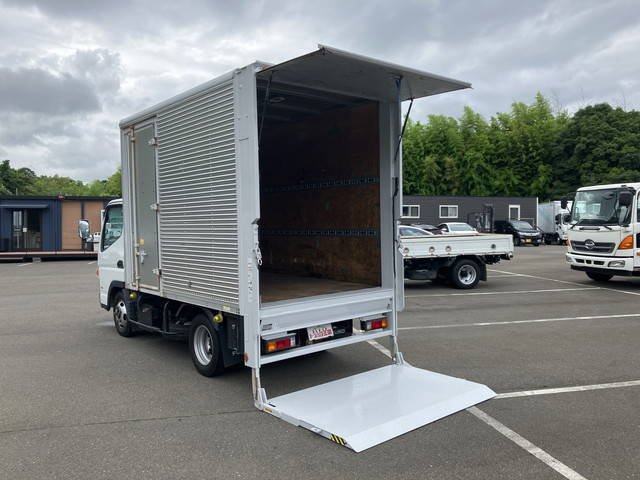 三菱ふそうキャンターアルミバン小型（2t・3t）[写真13]