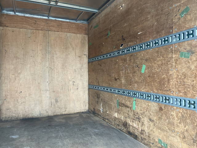 三菱ふそうキャンターアルミバン小型（2t・3t）[写真18]