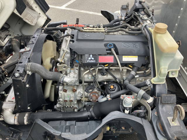 三菱ふそうキャンターアルミバン小型（2t・3t）[写真26]
