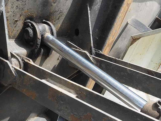 いすゞフォワードダンプ中型（4t）[写真13]