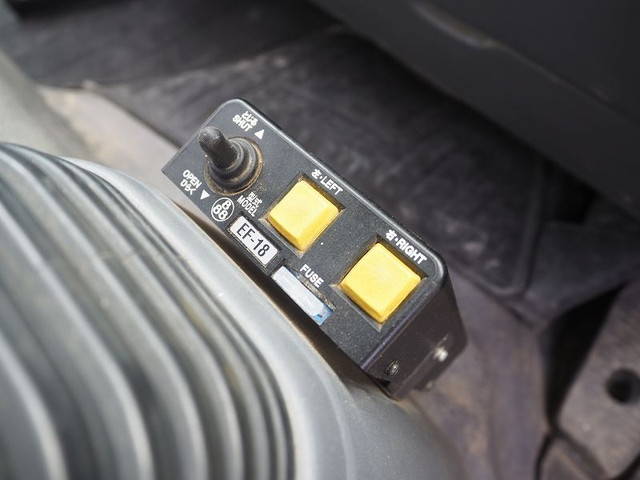 いすゞフォワードダンプ中型（4t）[写真36]