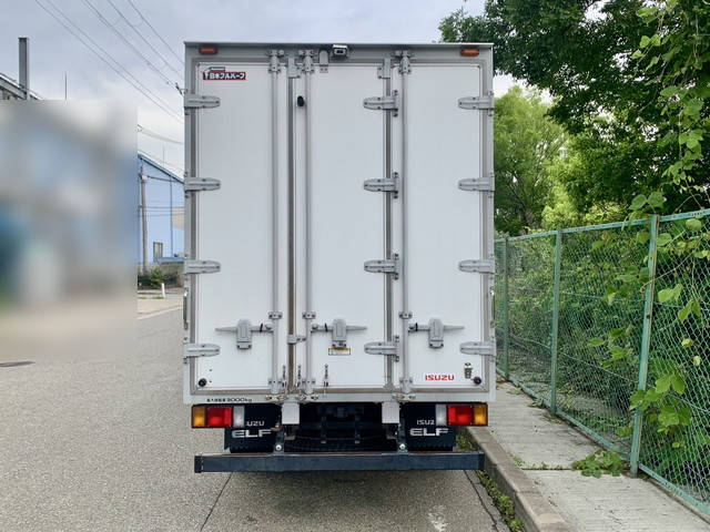 いすゞエルフパネルバン小型（2t・3t）[写真13]