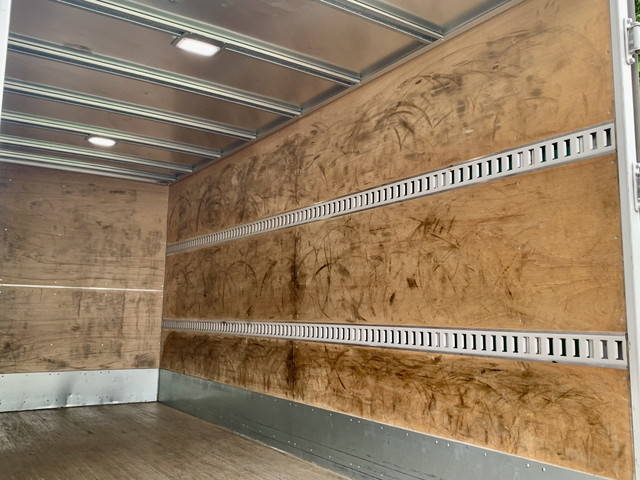 いすゞエルフパネルバン小型（2t・3t）[写真16]