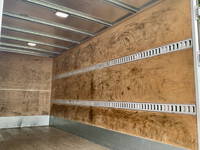 いすゞエルフパネルバン小型（2t・3t）[写真17]