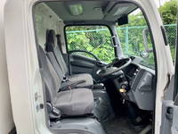 いすゞエルフパネルバン小型（2t・3t）[写真33]