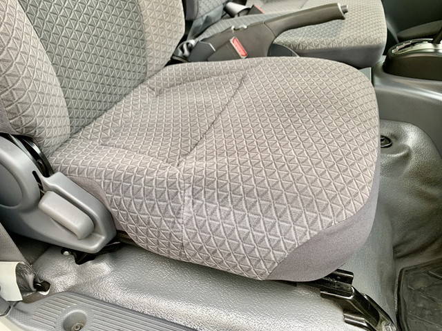 いすゞエルフパネルバン小型（2t・3t）[写真33]