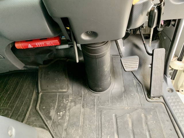 いすゞエルフパネルバン小型（2t・3t）[写真35]