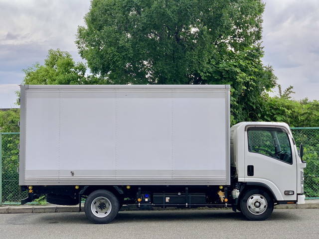 いすゞエルフパネルバン小型（2t・3t）[写真04]