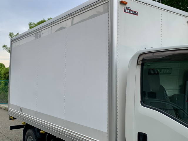 いすゞエルフパネルバン小型（2t・3t）[写真07]
