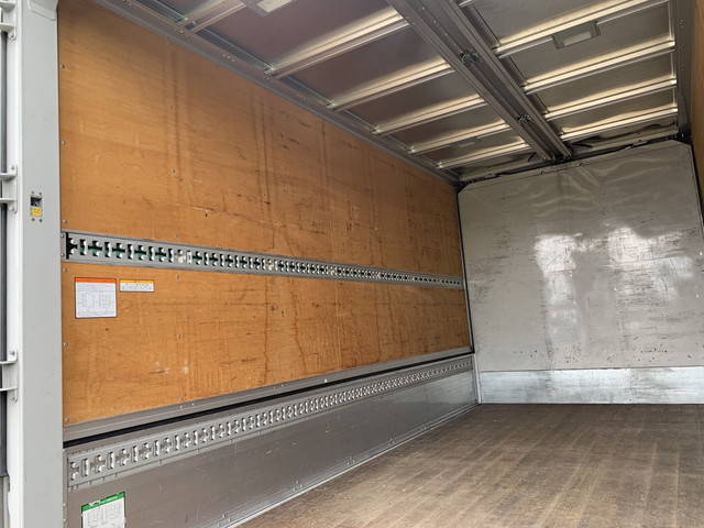 いすゞエルフアルミウイング小型（2t・3t）[写真10]