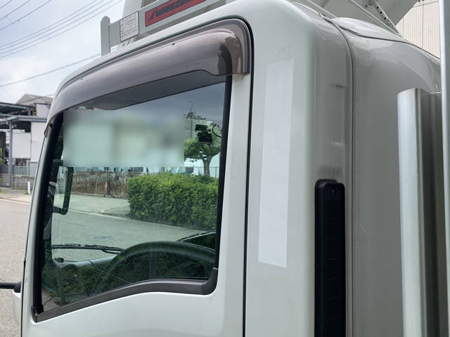 いすゞエルフアルミウイング小型（2t・3t）[写真35]