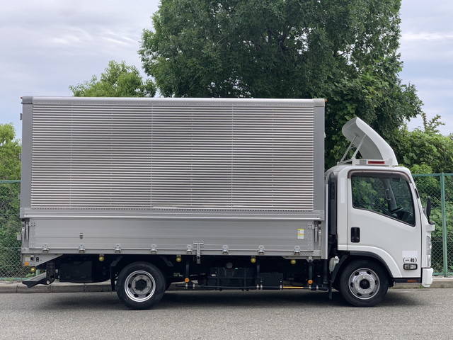 いすゞエルフアルミウイング小型（2t・3t）[写真04]