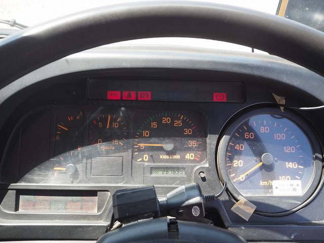 いすゞフォワードクレーン3段中型（4t）[写真38]