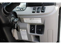 三菱ふそうキャンター平ボディ小型（2t・3t）[写真33]