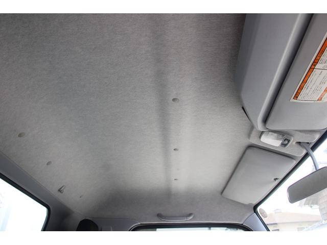 三菱ふそうキャンター平ボディ小型（2t・3t）[写真36]