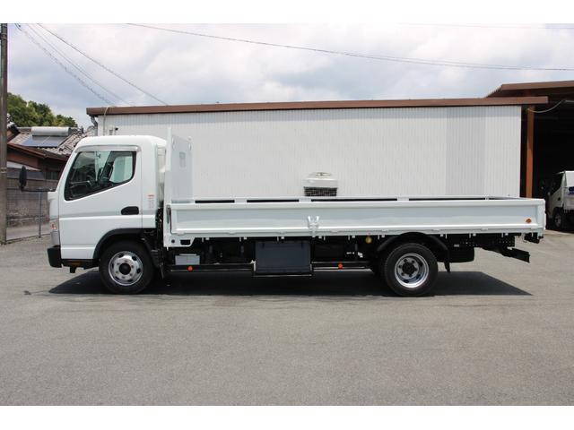 三菱ふそうキャンター平ボディ小型（2t・3t）[写真04]