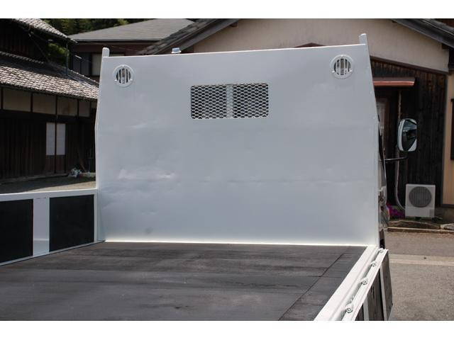 三菱ふそうキャンター平ボディ小型（2t・3t）[写真06]